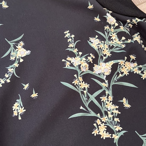 TED BAKER black ruffle sleeve floral blouse size 5 - Picture 9 of 9